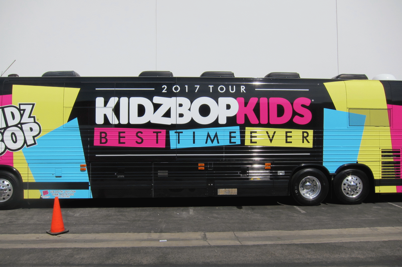 Index of /wp-content/gallery/kidzbop-bus-2017